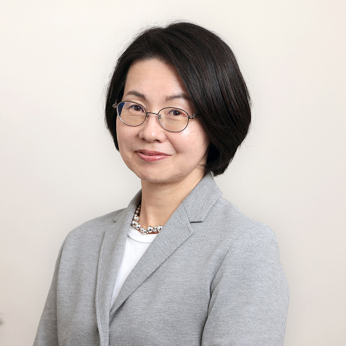 日本経済新聞社・メディアビジネス　/ 藤原 仁美