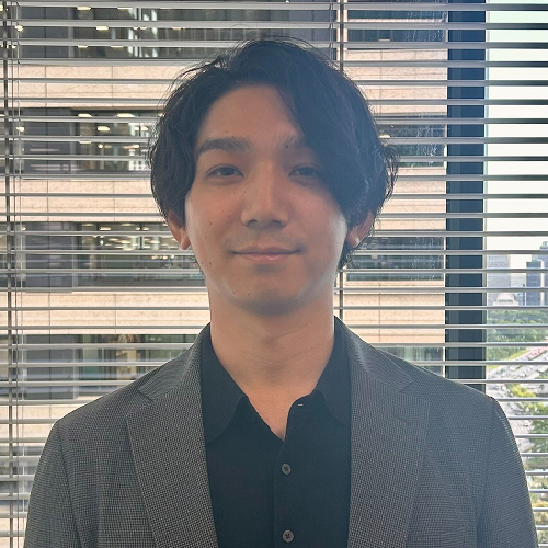 日本経済新聞社・メディアビジネス / 真田 悠生